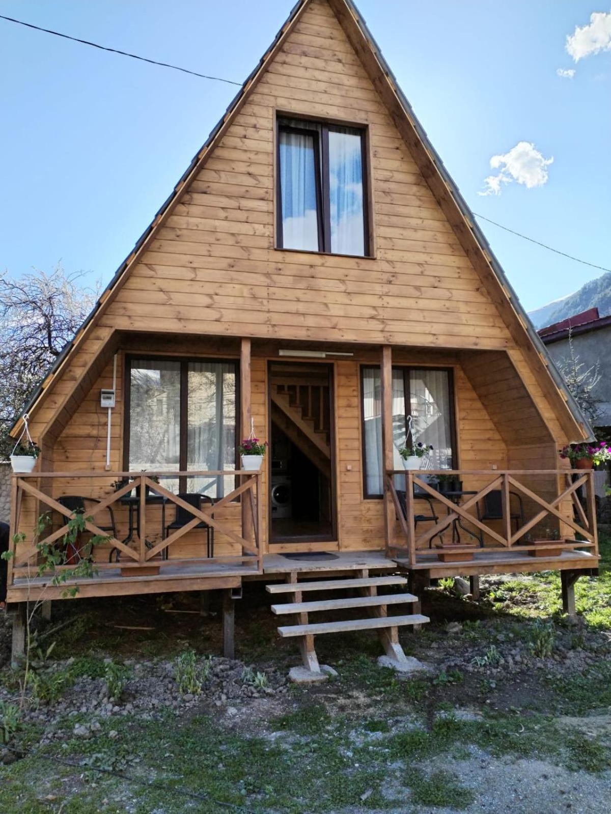 Guesthouse Venera Mestia Kültér fotó